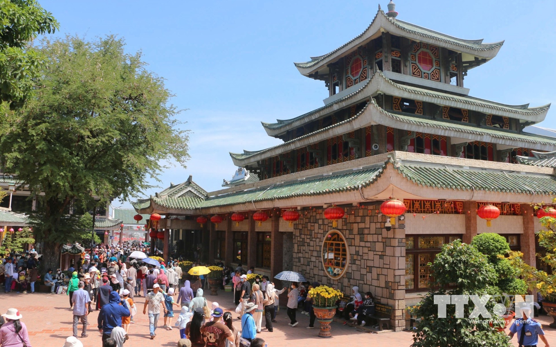 Nhờ công nghệ số, hình ảnh về Miếu Bà Chúa Xứ Núi Sam (phường Vĩnh Tế, tỉnh An Giang) được cộng đồng trong và ngoài nước biết đến rộng rãi hơn. (Ảnh: Công Mạo/TTXVN)